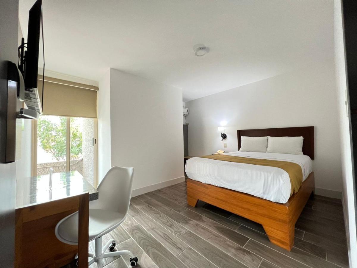 Neo Business Hotel Culiacan Exterior photo